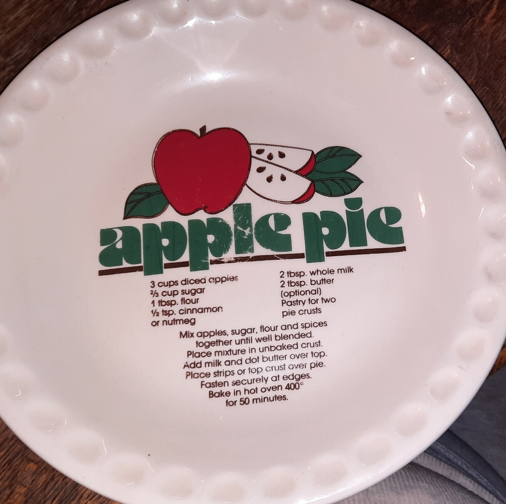 Vintage Mount Clemens Pottery Apple Pie plate ceramic cottage core